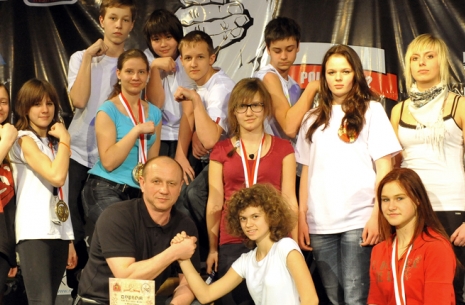 “The Sixteen” ready to fight! # Armwrestling # Armpower.net