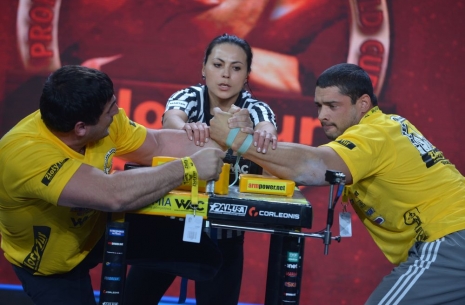 ZLOTY TUR CUP semi-finals AND cup-finals LEFT HAND – PHOTO AND RESULTS # Armwrestling # Armpower.net
