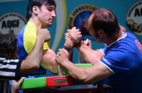 Evgenyi Prudnik: “Hole” in left arm # Armwrestling # Armpower.net