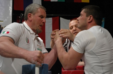 Senec Hand – magnesia and blood! Part 1 # Armwrestling # Armpower.net
