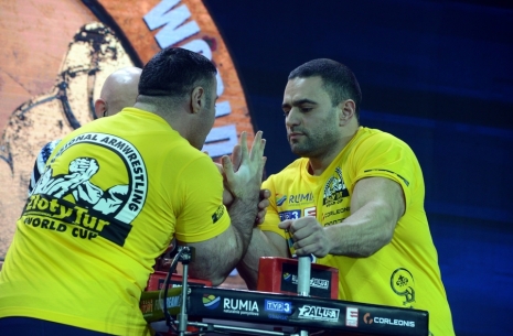 One foul! Really? # Armwrestling # Armpower.net