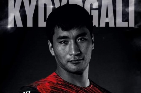 Armwrestling world champion Kydyrgali Ongarbaev: how is the preparation for the fight in China? # Armwrestling # Armpower.net