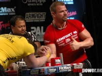 MICHAEL TODD BETS ON thE ARMFIGHT #42 DUELS # Armwrestling # Armpower.net