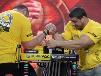 See the most spectacular fight of the XVth Zloty Tur # Armwrestling # Armpower.net
