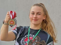 Paulina Janoszka: It's good to have hope! # Armwrestling # Armpower.net