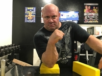 Powerlifting legend in Pro Armwrestling # Armwrestling # Armpower.net