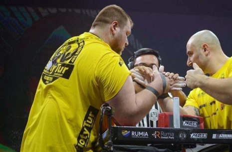 Dmitry Silaev: The beginning of the path of the Siberian Bear to Top 8 # Armwrestling # Armpower.net