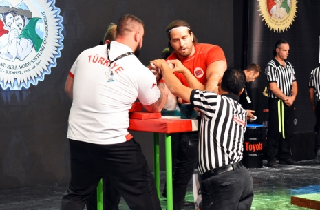 Video: superheavyweights fights # Armwrestling # Armpower.net