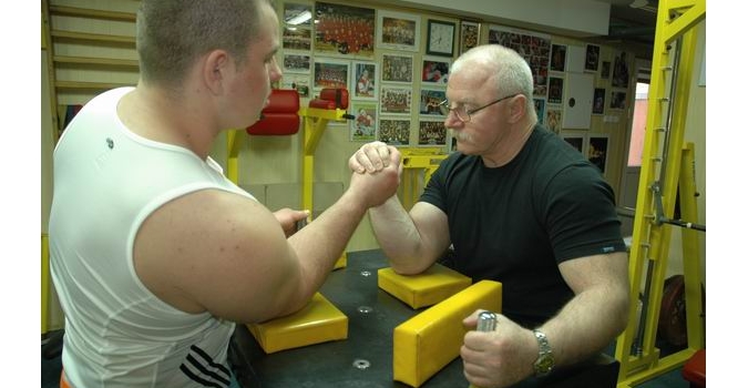 Arm Wrestling Championship Trainer Forearm Wrist Strength Armwrestling Exerciser 